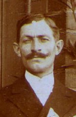 pict7684.jpg [154x237]