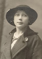 pict905.jpg [170x237]